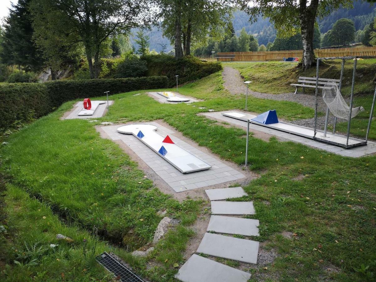 C4 Albmatte-Fewo Sauna, Hallenbad Aussenbecken Massagen Nebenan Menzenschwand-Hinterdorf المظهر الخارجي الصورة